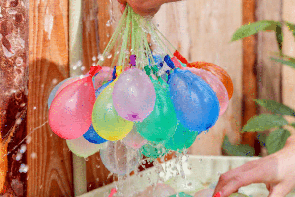 Free activities to do with children - water balloon fight